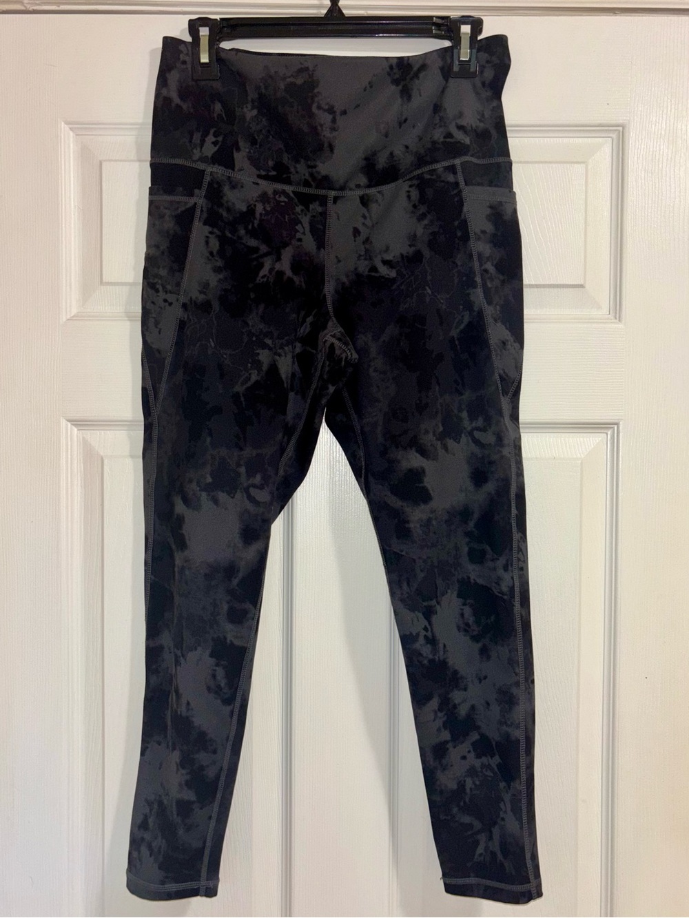 Danskin High Rise Stretch Ankle Pocket Leggings Tie Dye Gray/Black L Yoga